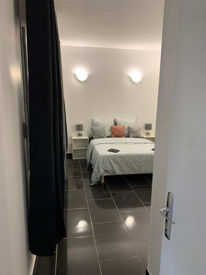 Villa Tenjin Chambre 1 Bondy Bagian luar foto